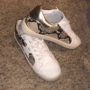 Madden girl Larrk gold white and snake star sneakers shoes